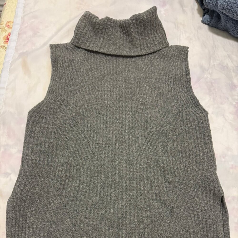 Madewell sleeveless turtleneck sweater vest, XS